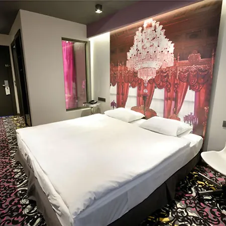 Hotel Tulip & Hb