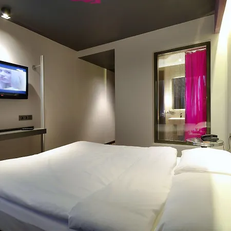 Tulip City Hotel & Spa - Istanbul Taksim Pera City Center 4*