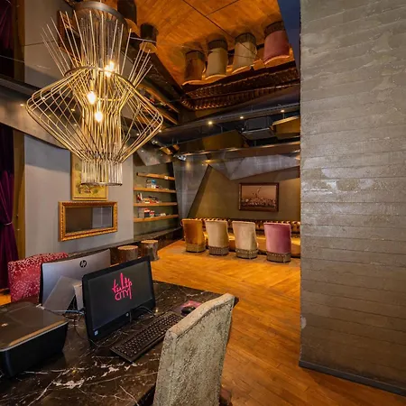 Tulip City Hotel & Spa - Istanbul Taksim Pera City Center