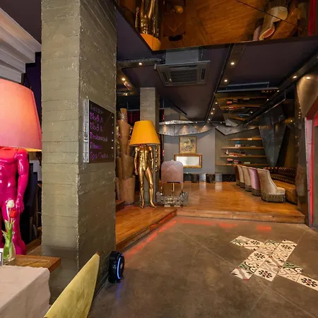 מלון Tulip City Hotel & Spa - Istanbul Taksim Pera City Center 4*