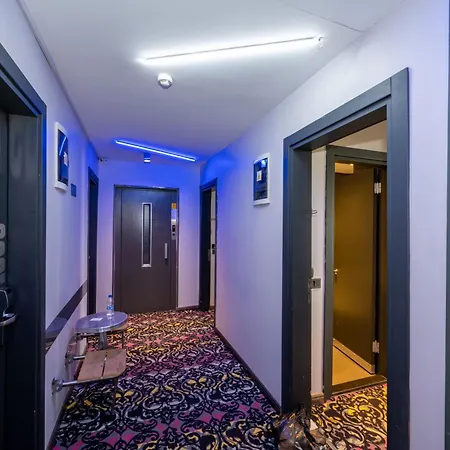 Tulip & Hb Hotel 4*