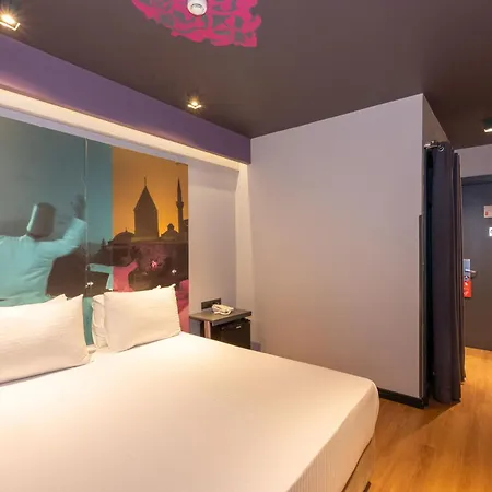 Tulip & Hb Hotel 4*