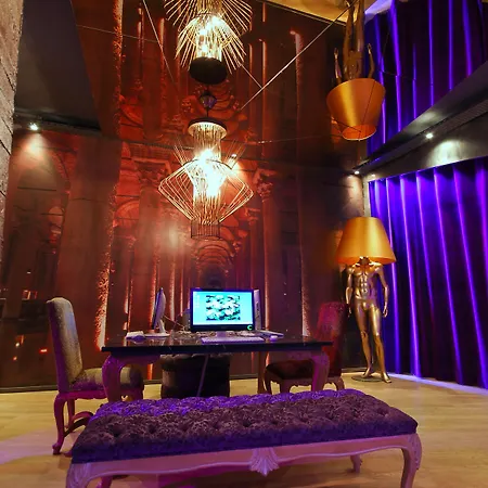 Tulip & Hotel 4*